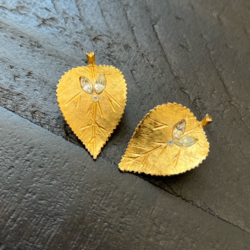 Vintage BSK Goldtone Leaf Clip Earrings